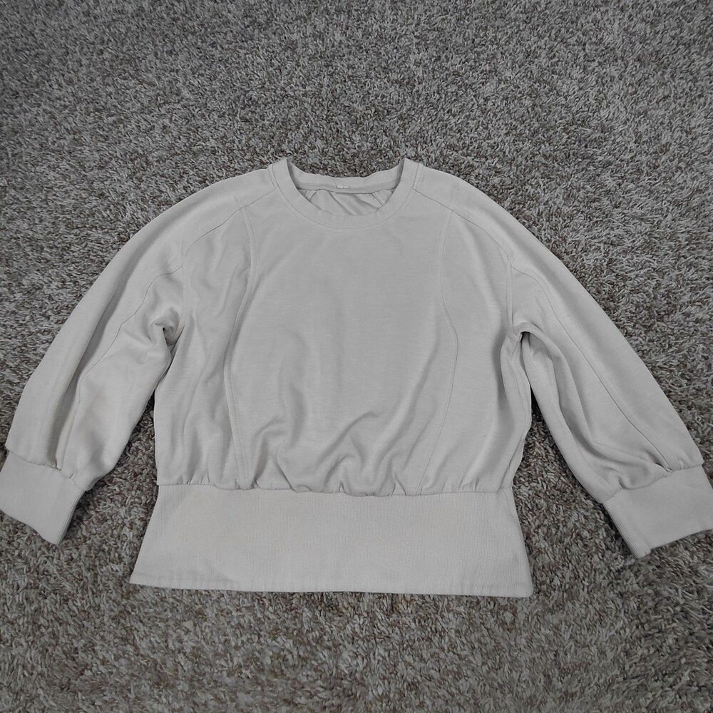 Lululemon Softstreme Ribbed Hem Pullover Womens Size 8 Beige Athleisure Yoga